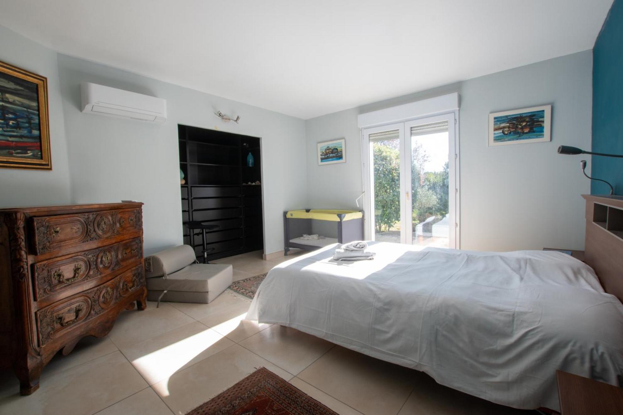 Ibis - Villa Avec Piscine, Jardin Et Parking Arles Esterno foto